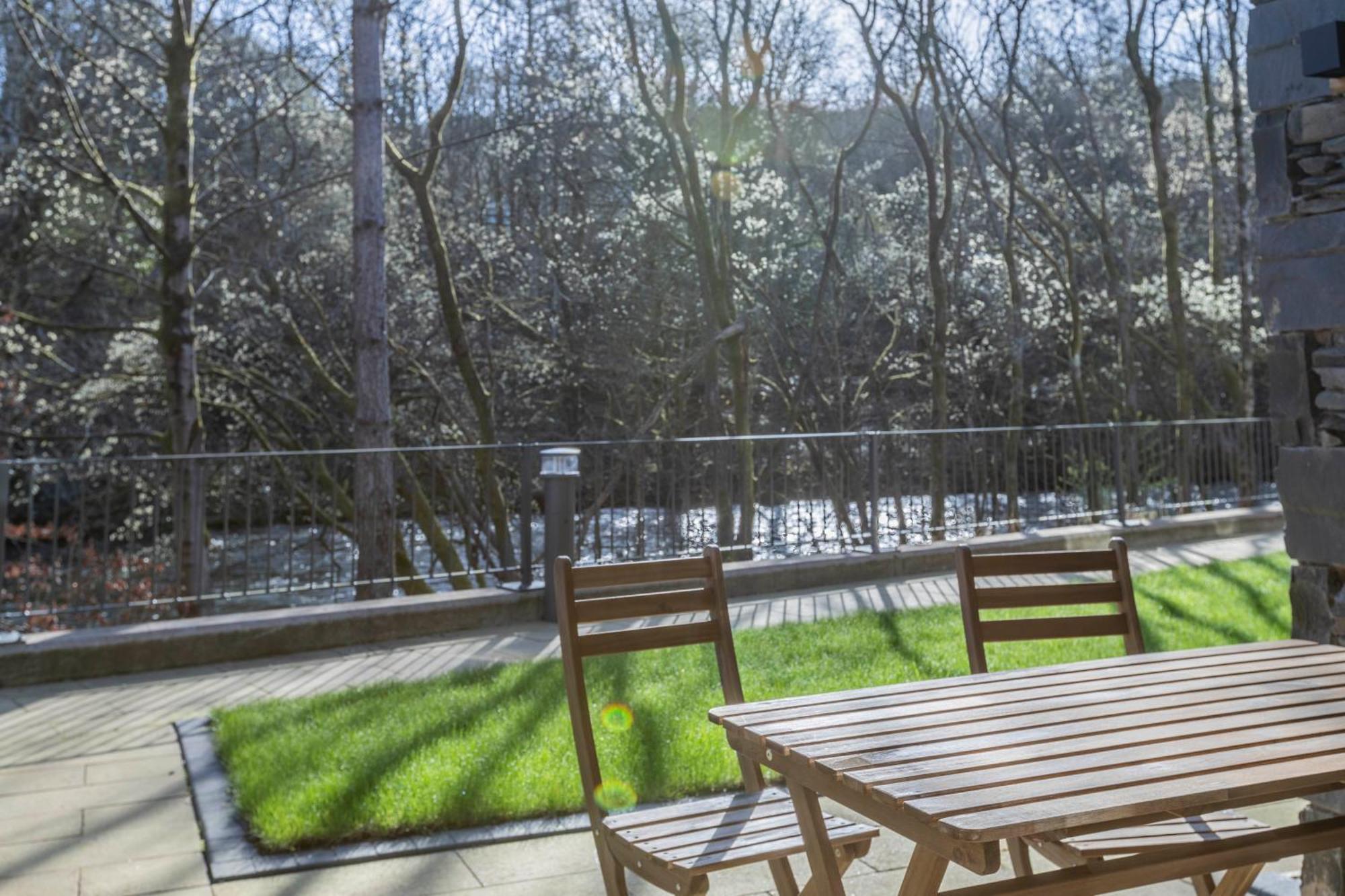 Apartments In Lake District Backbarrow Bagian luar foto