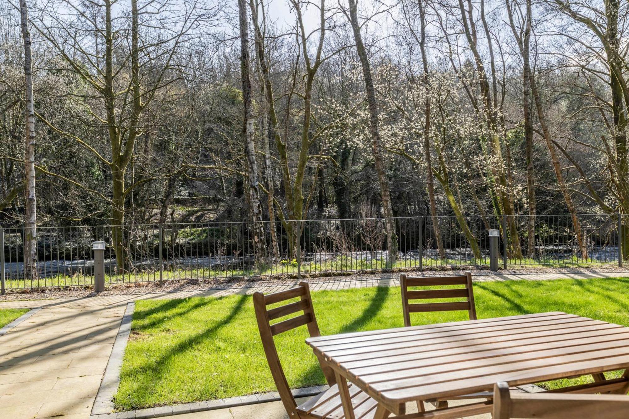 Apartments In Lake District Backbarrow Bagian luar foto